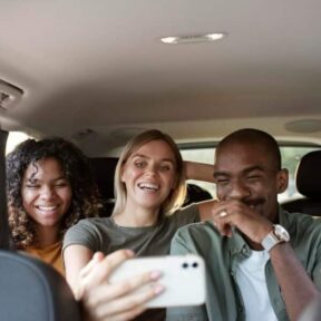 De l’agressivité à la sérénité : repenser nos trajets pour une conduite plus apaisée